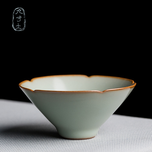 Jingdezhen Ru 가마 찻잔은 손으로 만든 마스터 컵 차 컵 세라믹 골동품 차 컵 푸른 하늘색으로 열 수 있습니다.