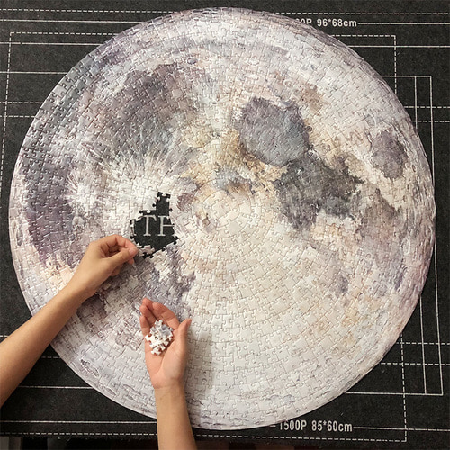 문 둥근 종이 퍼즐 큰 교육 장난감을 압축을 풀기 어려운 성인 1000 조각의 고품질 남녀 학생