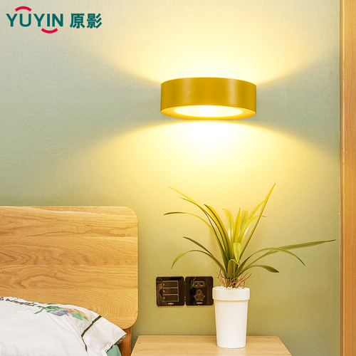 크리 에이 티브 컬러 침실 침대 머리맡 램프 간단한 현대 makaron 벽 빛 긍정 복도 거실 배경 벽 장식 빛